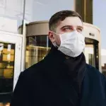 18-Jähriger lässt sich freiwillig mit Coronavirus infizieren