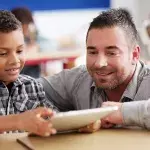 Durch selbstlose Aktion rettet Lehrer seinem Schüler das Leben