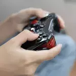 Ex-Freundin rächt sich übelst, indem sie das mit seiner Spielkonsole macht