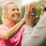 Oma verwandelt sich mit Krafttraining vom Übergewicht zur Bodybuilderin