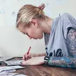 Sie will ihr Tattoo entfernen, doch die Creme hat einen anderen Effekt