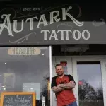 Tattoos in der Mitte der Gesellschaft