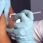 Bald könnte eine dritte Impfdosis nötig sein