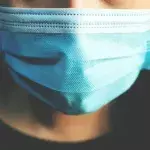 Coronavirus: Warum wir vom Masketragen Mundgeruch bekommen 