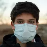 Diese Fehler beim Reinigen eurer Gesichtsmasken solltet ihr unbedingt vermeiden.