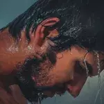 Diese schlechte Angewohnheit kann unter der Dusche gefährlich werden