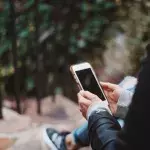 Durch eine perfide Masche versuchen Betrüger über WhatsApp an unsere Daten zu kommen