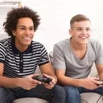 Freunde beim Zocken