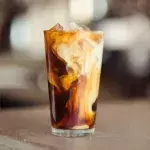 Koffein mit Proteinpulver? Das neue Trendgetränk auf TikTok