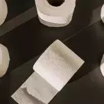 Life-Hack, TikTok-Trend, Klopapier, Kühlschrank