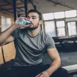 Sixpack: Bauchmuskeln definieren und Wassereinlagerungen abbauen