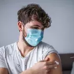 Sowohl Moderna als auch BioNTech schützen vor einer Covid-1Infektion9-