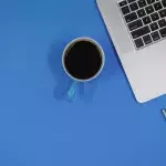 Studie: Was Forscher auf Kaffeetassen am Arbeitsplatz finden, ist wirklich ekelhaft