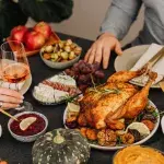Warum du dein Essen mit offenem Mund kauen solltest - das sagen Experten