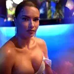 Adriana Lima auf der Vanity Fair Oscar Party im Februar 2020 (Beverly Hills, Kalifornien)