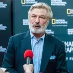 Alec Baldwin: Skript-Aufseherin reicht Klage ein