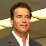 Arnold Schwarzenegger: Seine erstaunliche körperliche Entwicklung vom 17. Lebensjahr bis heute