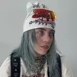Billie Eilish zeigt sich emotional