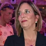 Danni Bücher will Faneteria schließen!