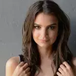 Emily Ratajkowski: Mit 13 Jahren zu hübsch? Erlebnis aus Schulzeit schockiert ihre Fans!