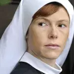 „Um Himmels Willen“: Bekannte TV-Nonne zieht vor Polizisten blank!