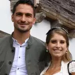 Cathy Hummels auf der Wiesn: Ein Detail an ihrem Dirndl empört ganz Bayern!