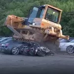 Philippinen: Präsident Duterte befiehlt die Zerstörung von 68 Luxusautos per Bulldozer