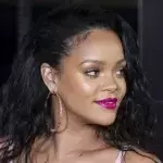 Rihanna: Absolutes Wahnsinns-Dekolleté sorgt für Wirbel auf Instagram