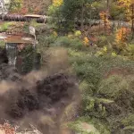 Der Staudamm wird gesprengt: Die Wucht des Wassers überrascht alle