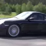 Biker provozieren den Porschefahrer: Dann schlägt der Porsche zurück!