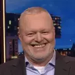 „Ein bisschen was von Donald Trump“: Stefan Raab sorgt für Lacher bei „Wer weiß wie wann was war“