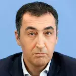 "Wichtiger als ein gutes Ergebnis für die Partei" – Wie die Grüne Jugend gegen Cem Özdemir wettert
