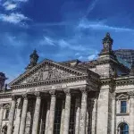 Seit wann ist Carsten Schneider Ostbeauftragter?