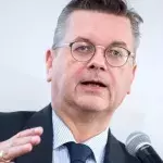 Özil-Skandal: DFB-Präsident Reinhard Grindel gesteht Fehler ein