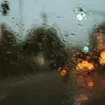 Sommer Ade: Regenschirm statt Sonnenbrille im Norden Deutschlands