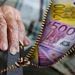 Während Beamte üppige Pensionen erhalten, müssten Angestellte dafür mehr als 65 Jahre einzahlen
