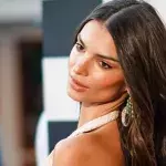 Emily Ratajkowski