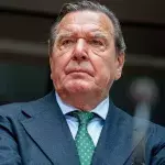 Gerhard Schröder muss Schmerzensgeld blechen