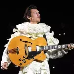 Harry Styles: Bei Konzert übernimmt er Coming-Out für seinen Fan