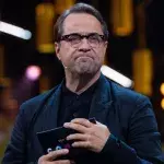 Jan Josef Liefers rudert nach öffentlicher Kritik zurück.