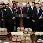 McDonald Trump: Diese McDonald's-Produkte liebt er - und das in rauen Mengen!