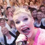 Melanie Müller feiert Weihnachten auf der Bühne