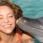 Shakira am Strand 