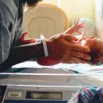 Genetische Sensation: Erstes Baby mit drei Elternteilen zur Welt gekommen