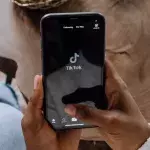 Sicherheitsrisiko: EU verbietet diese App auf den Handys ihrer Mitarbeitenden