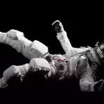 Astronaut im Weltall 