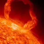 Die NASA entdeckt ein enormes Loch in der Sonne und ist beunruhigt!