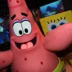 Ein Seestern, der aussieht wie Patrick aus Spongebob Schwammkopf