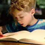 Mehr und mehr Kinder haben Probleme mit dem Lesen