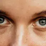 Experte erklärt: Das haben graue Augen mit der Farbe des Himmels zu tun
